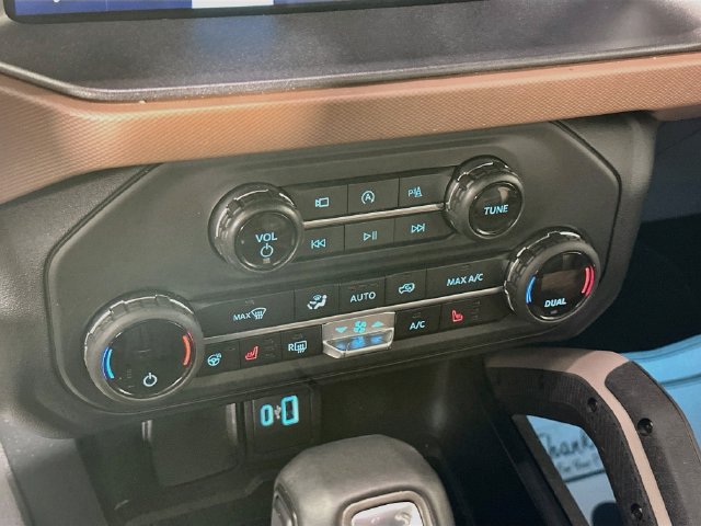 Certified 2024 Ford Bronco Outer Banks AWD/4WD image 22