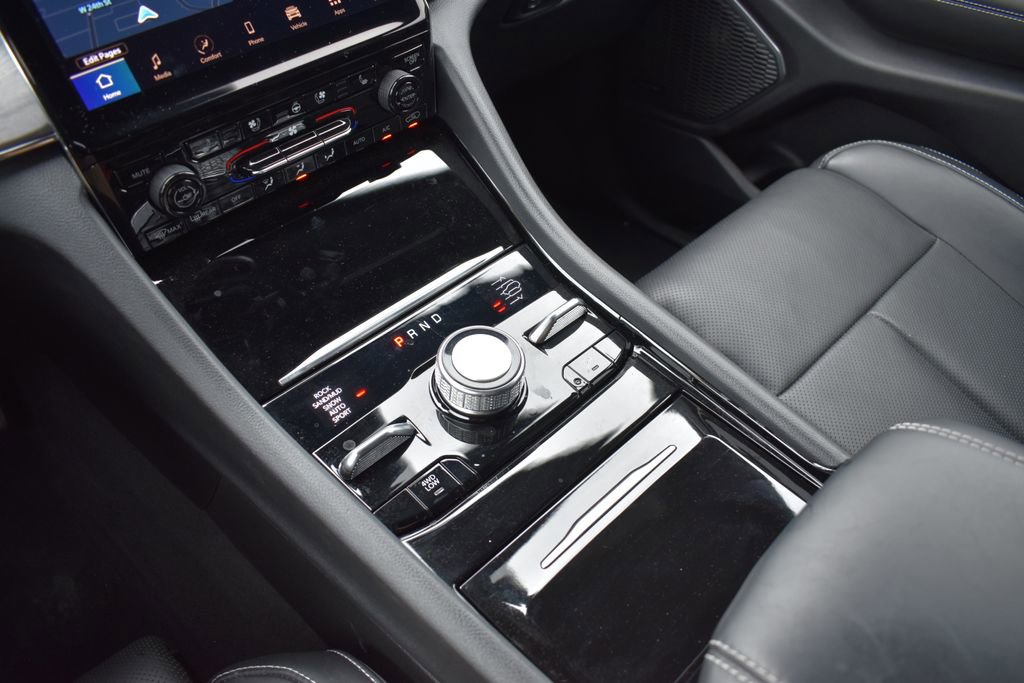 Used 2024 Jeep Grand Cherokee Overland w/ Adv Protech Group III AWD/4WD image 13