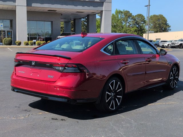 Used 2024 Honda Accord Touring image 4