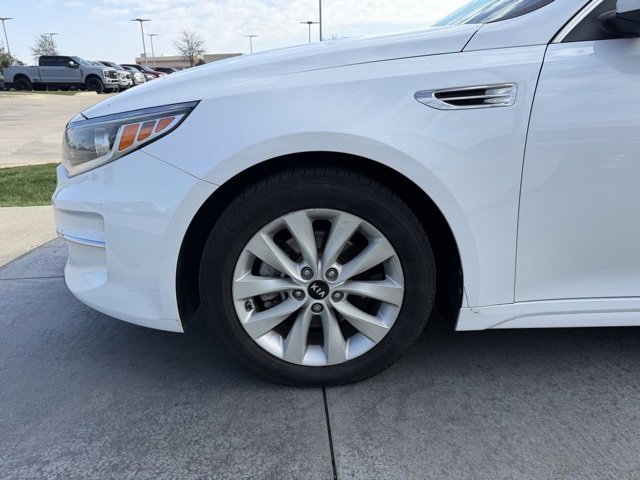Used 2018 Kia Optima LX w/ 17" Alloy Wheels Package image 6
