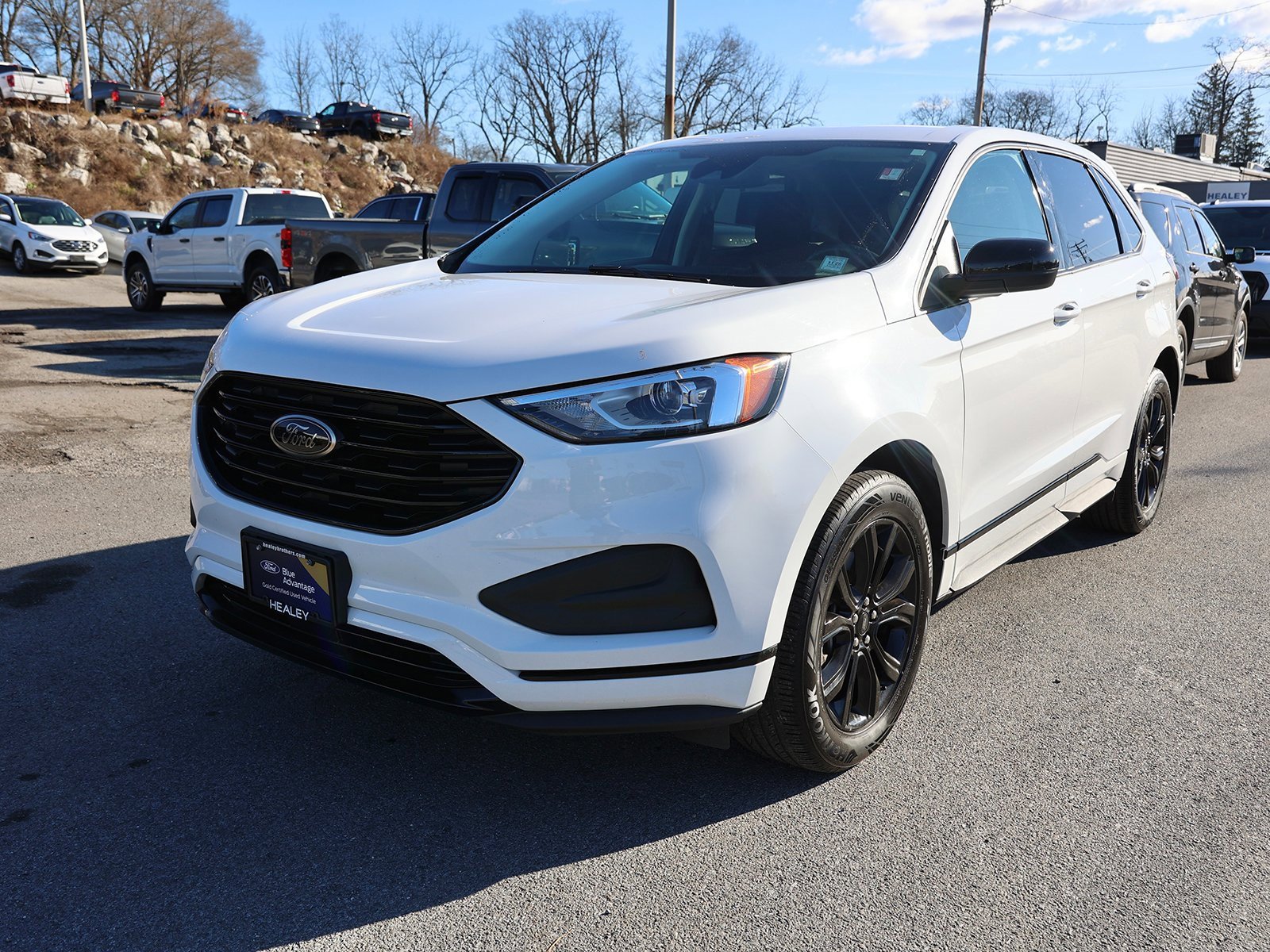 Certified 2023 Ford Edge SE w/ Black Appearance Package image 3