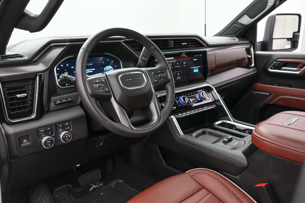 Used 2025 GMC Sierra 2500 Denali Ultimate image 17