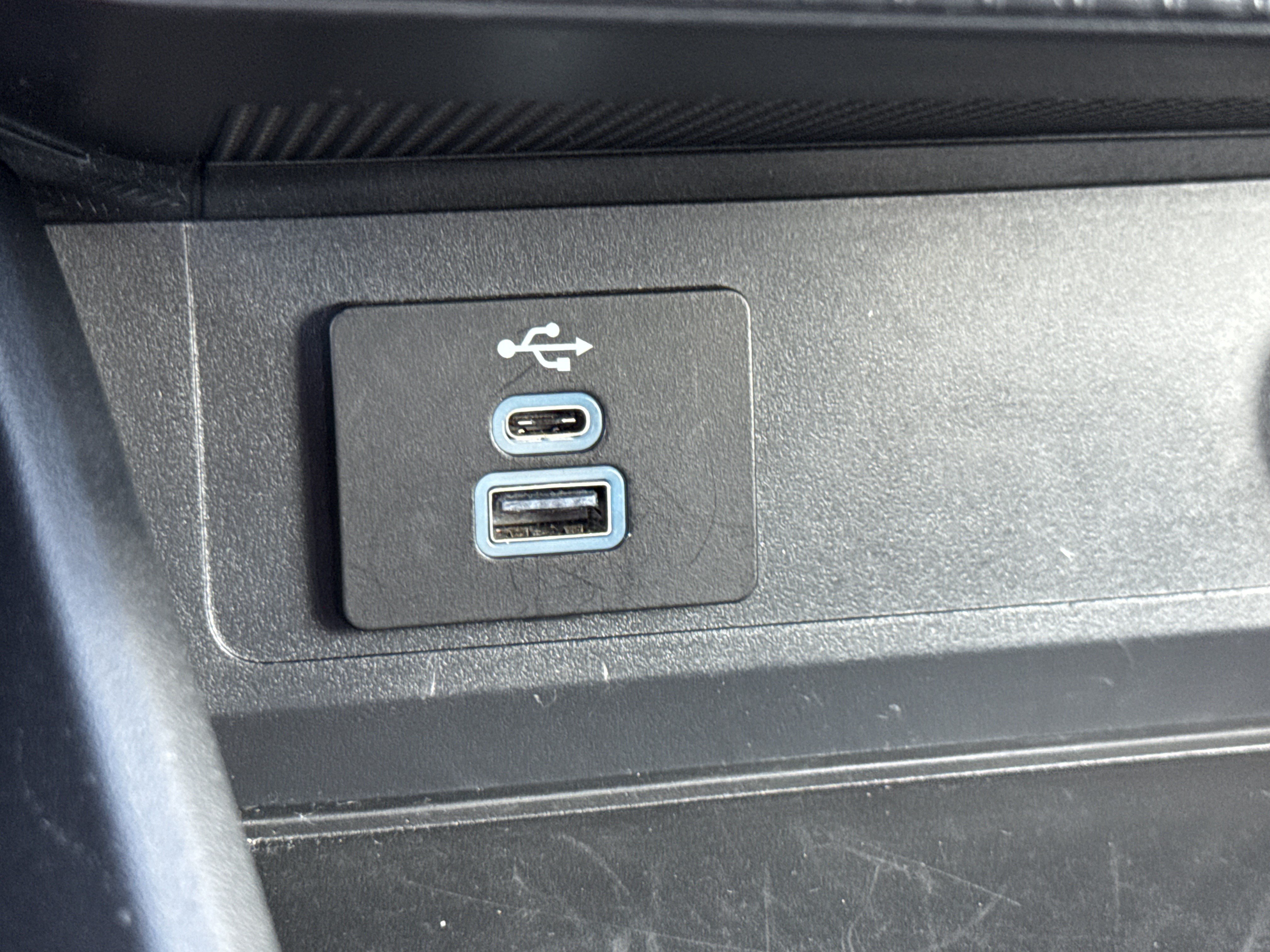 Certified 2025 Ford Mustang Premium RWD image 21