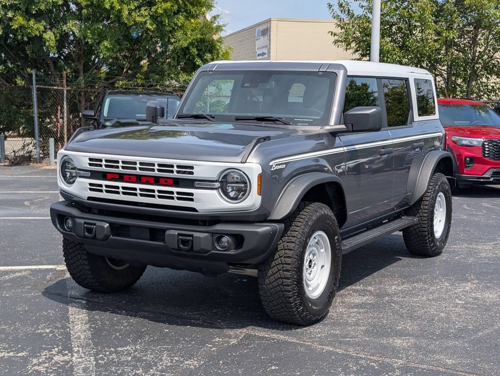 Certified 2023 Ford Bronco Heritage Edition AWD/4WD image 3