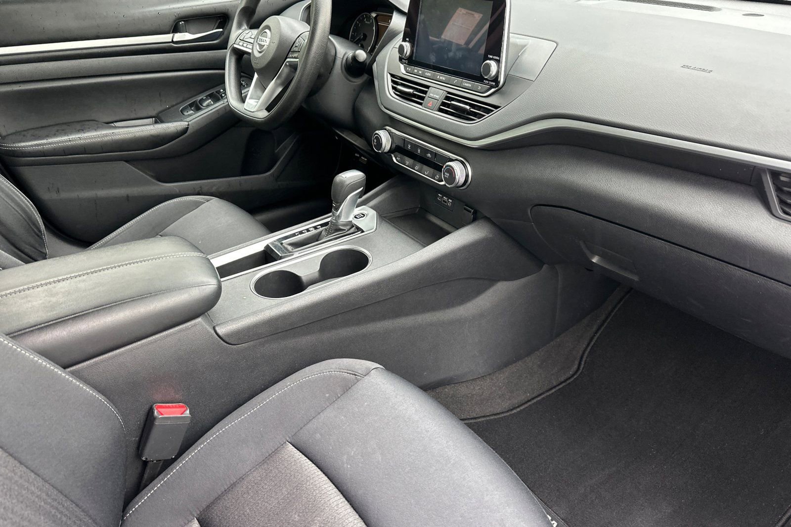 Used 2022 Nissan Altima 2.5 SV FWD image 11
