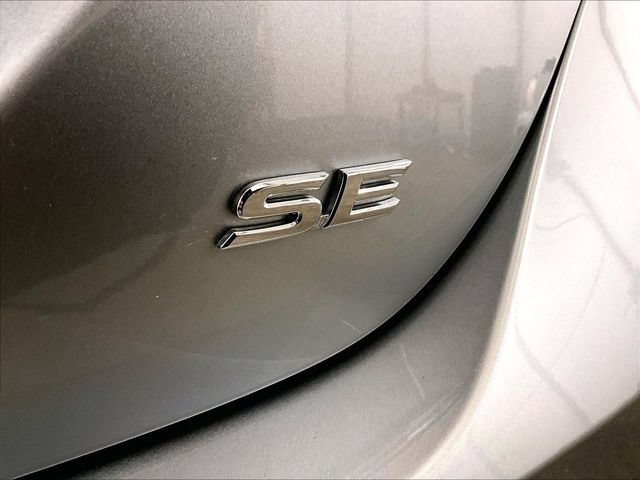 Used 2023 Toyota Camry SE FWD image 13