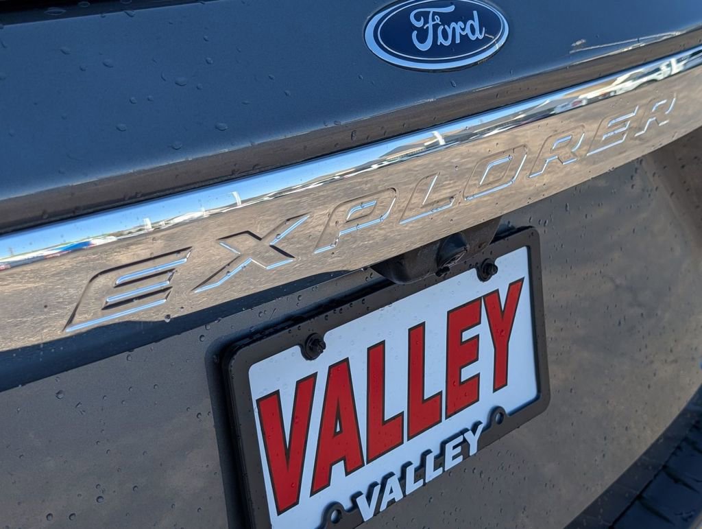 Certified 2021 Ford Explorer XLT w/ Equipment Group 202A image 14