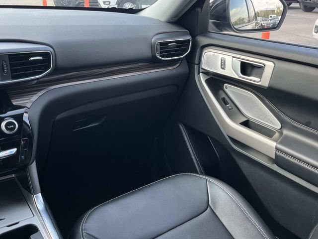 Certified 2023 Ford Explorer Limited w/ Limited Technology Package image 16