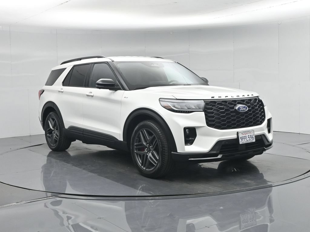 Certified 2025 Ford Explorer ST-Line w/ Premium Package RWD image 60