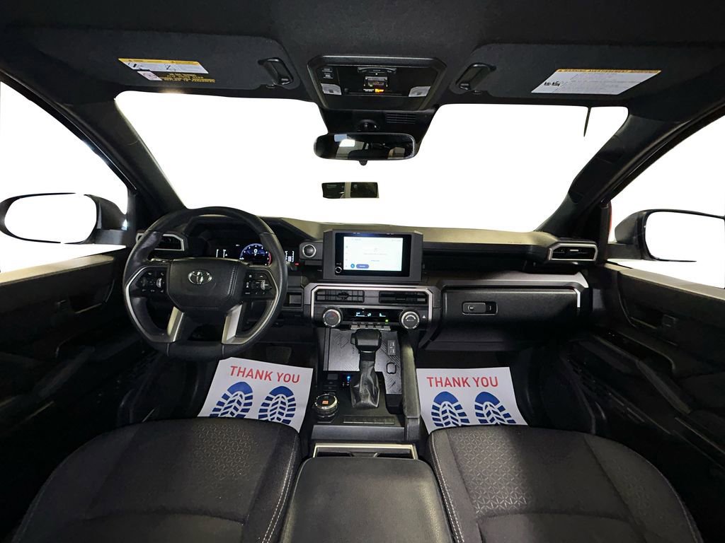 Used 2025 Toyota 4Runner SR5 AWD/4WD image 22