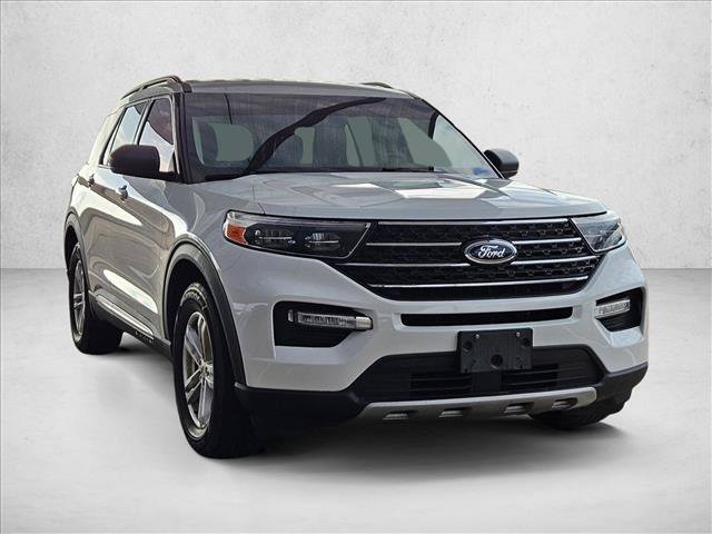 Certified 2020 Ford Explorer XLT w/ Equipment Group 202A RWD image 3