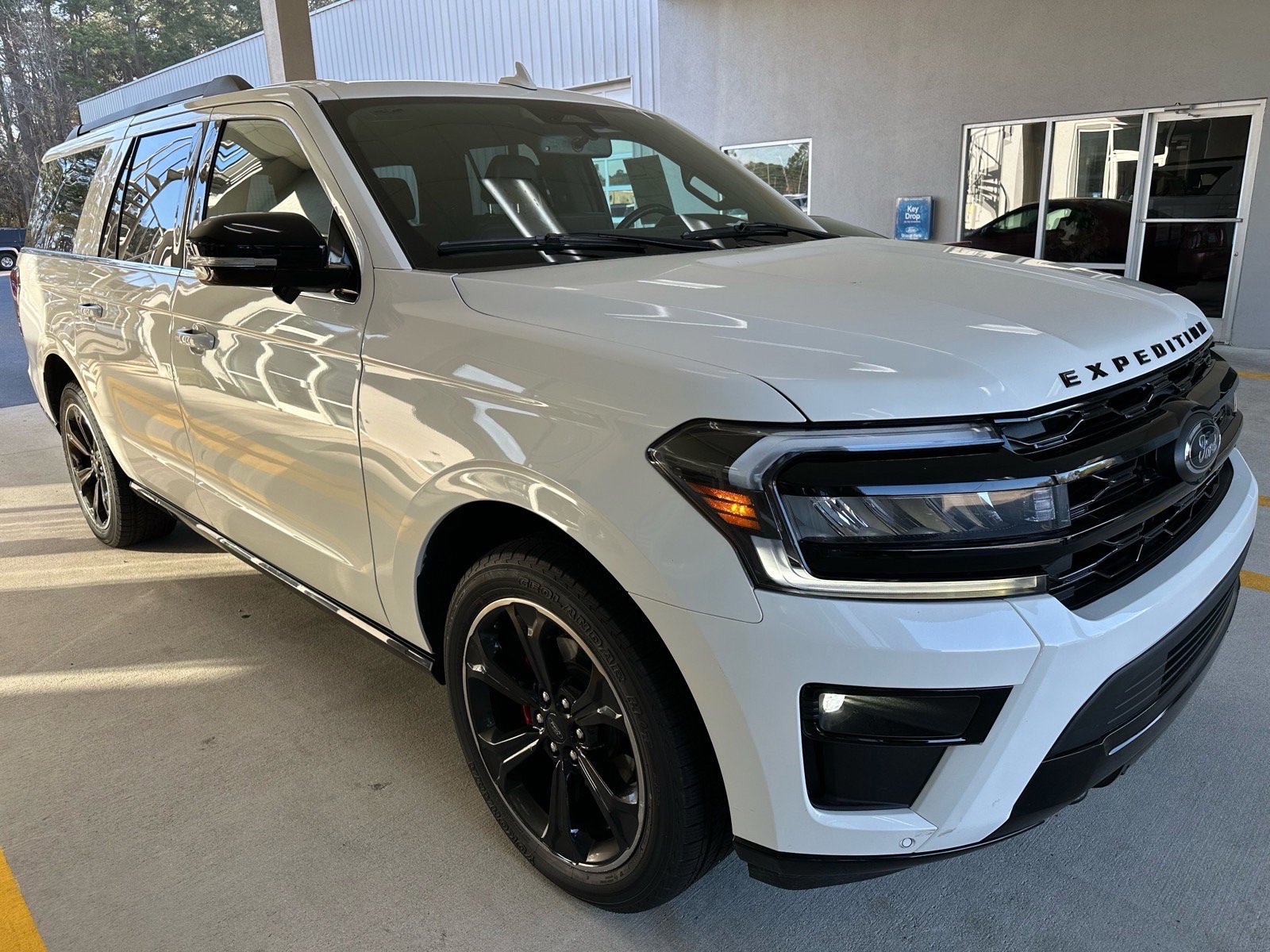 Certified 2023 Ford Expedition Max Limited image 5