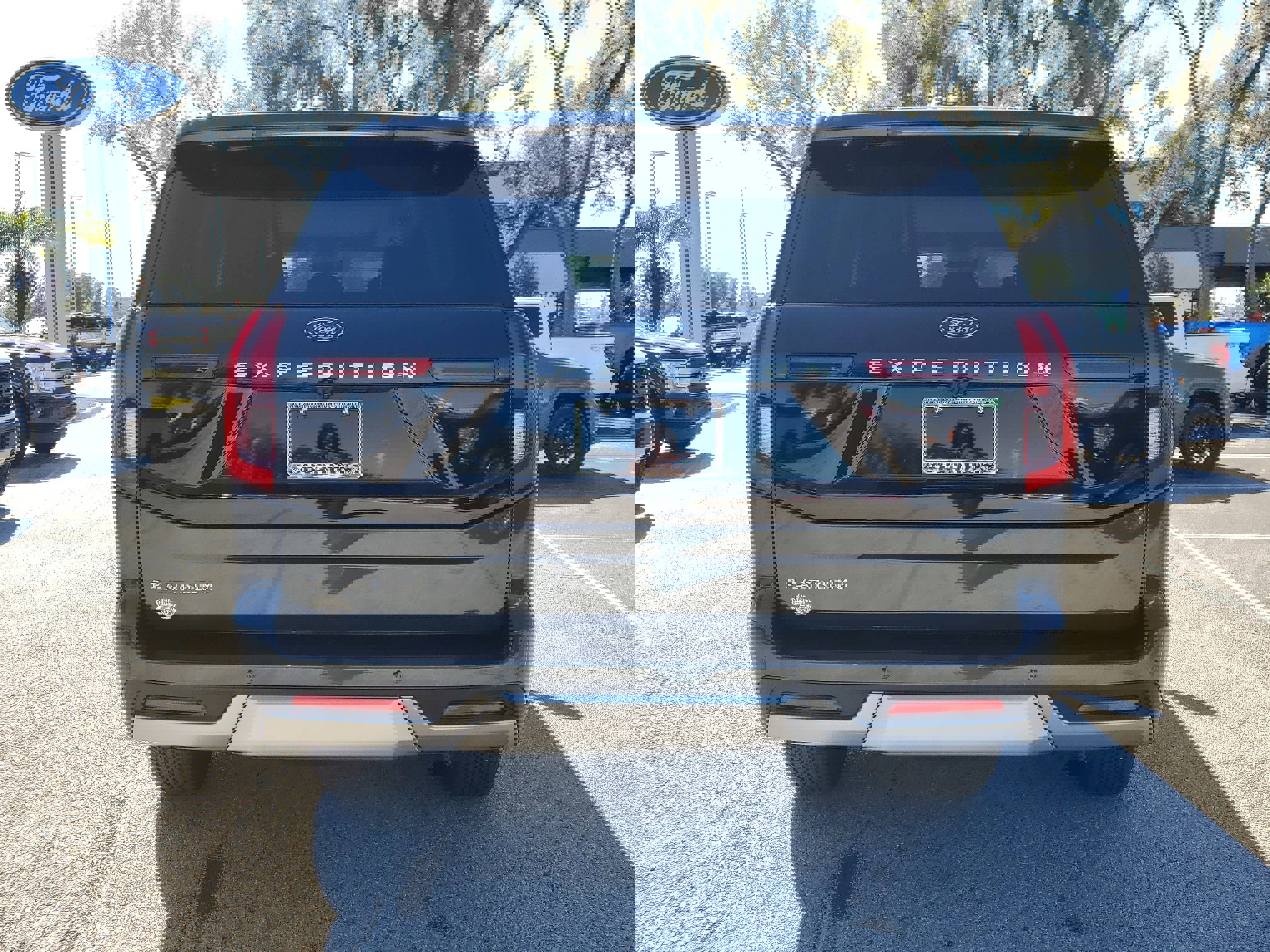 Certified 2025 Ford Expedition Platinum image 2