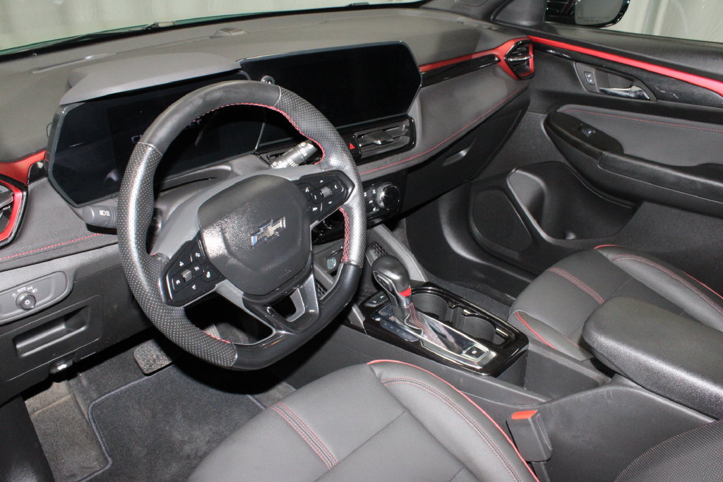 Used 2024 Chevrolet TrailBlazer RS AWD/4WD image 24