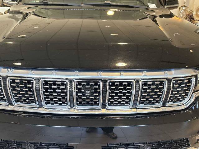 Used 2022 Jeep Grand Wagoneer Series I AWD/4WD image 30