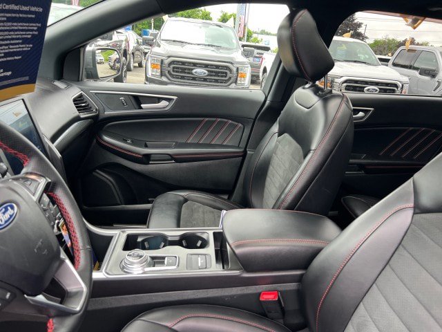 Certified 2024 Ford Edge ST-Line AWD/4WD image 9