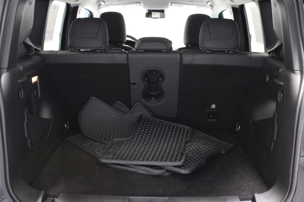 Used 2022 Jeep Renegade Limited AWD/4WD image 17