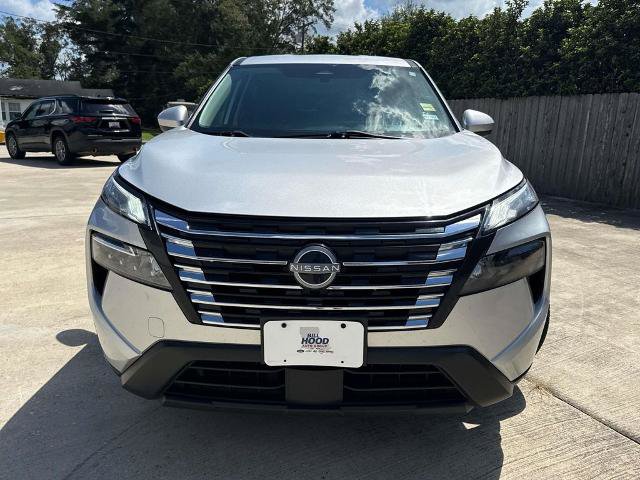Used 2024 Nissan Rogue SV FWD image 2