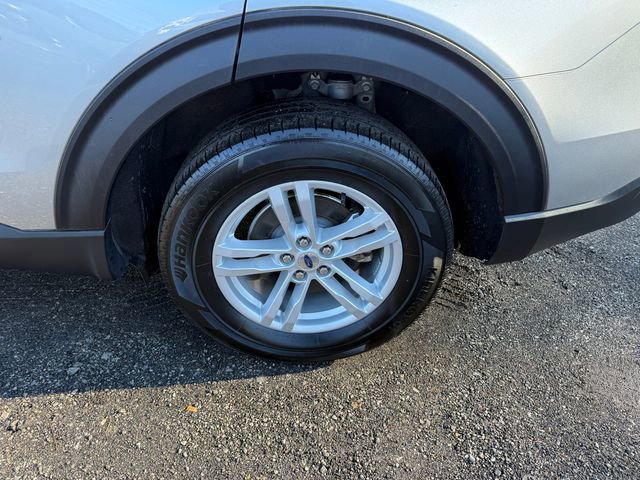 Certified 2022 Ford Explorer XLT w/ Equipment Group 202A image 29