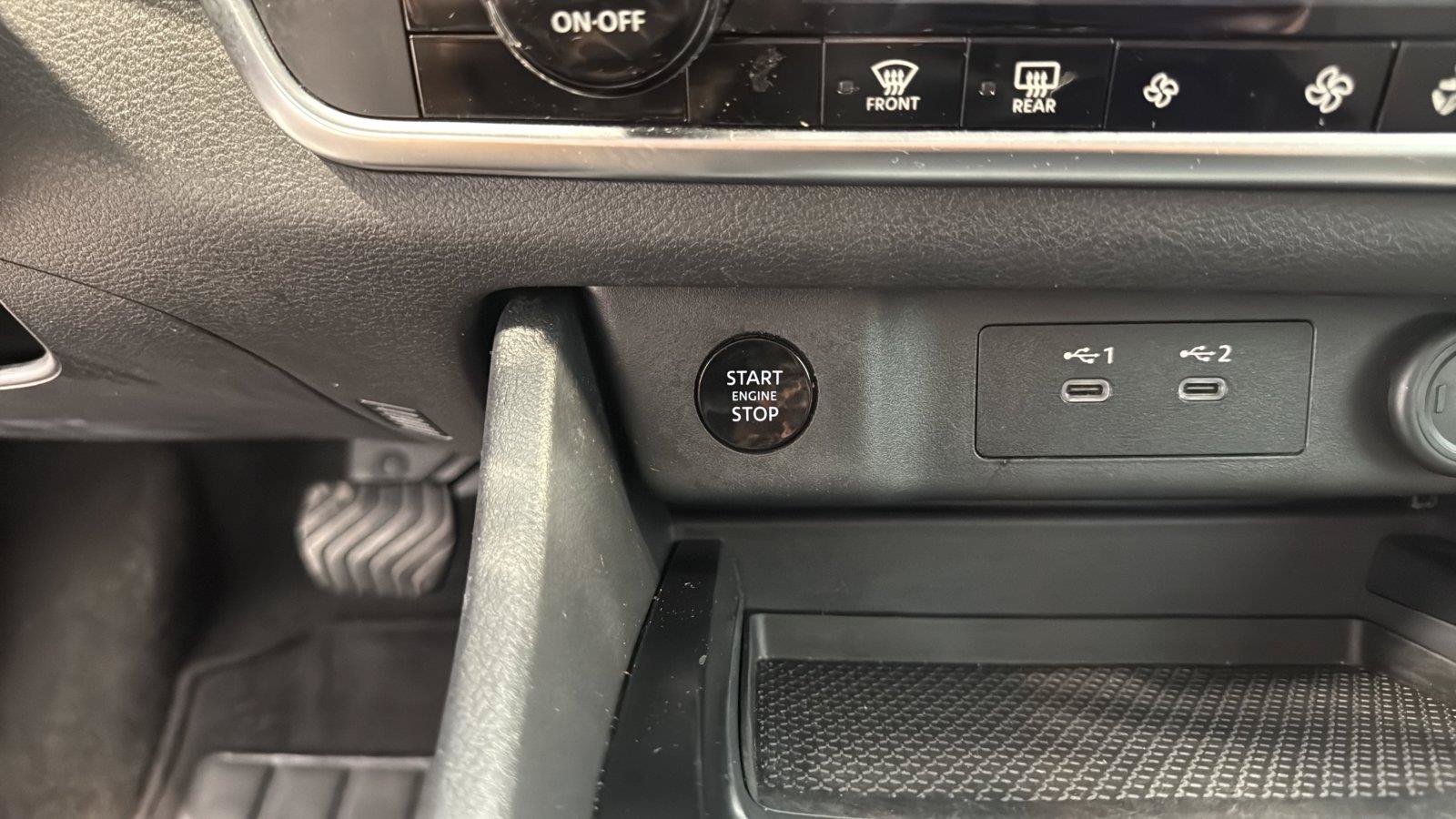 Used 2024 Nissan Rogue SV AWD/4WD image 22