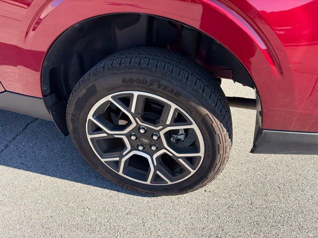 Certified 2025 Ford Maverick Lariat AWD/4WD image 7