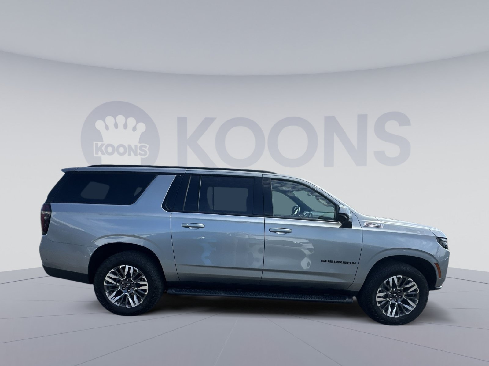 Used 2025 Chevrolet Suburban Z71 AWD/4WD image 12