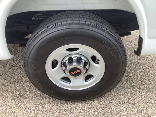 Used 2026 GMC Savana 2500 w/ Driver Convenience Package RWD image 30