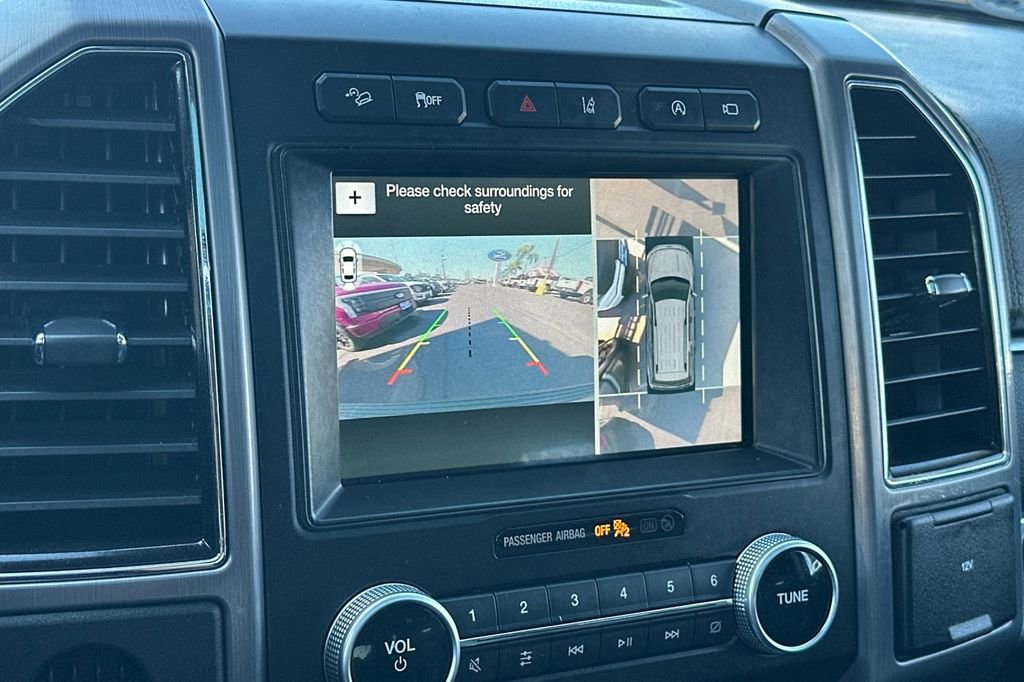 Certified 2018 Ford Expedition Platinum image 25