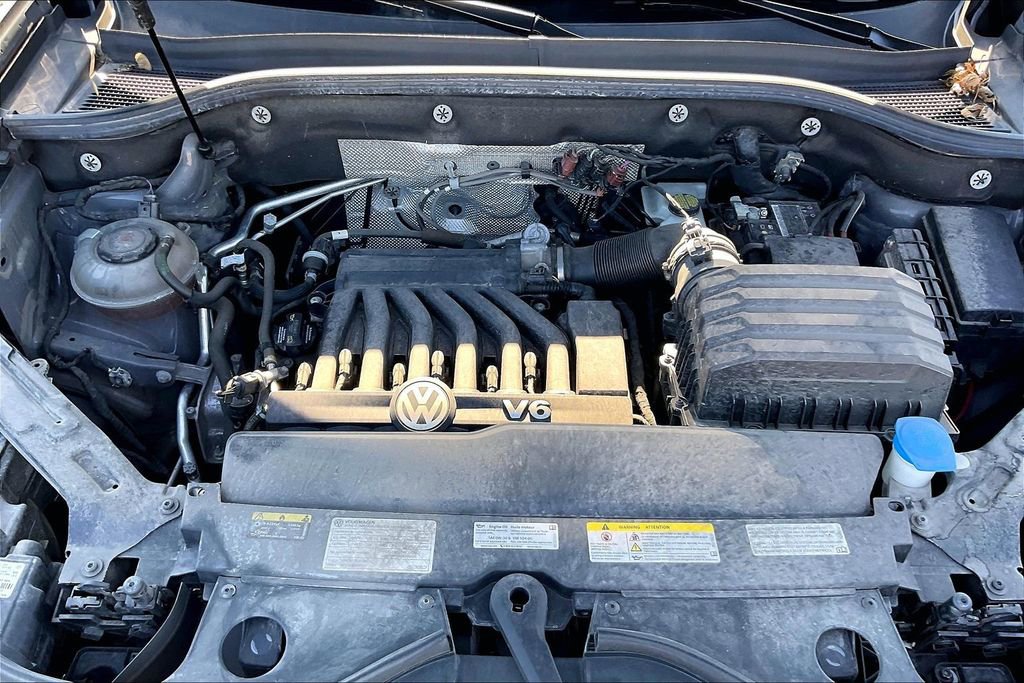 Used 2021 Volkswagen Atlas Cross Sport SEL Premium R-Line w/ Cross Sport MDO Package AWD/4WD image 9