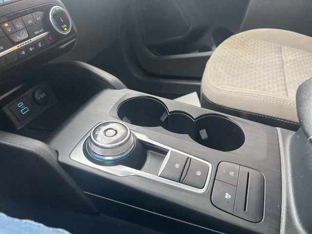 Certified 2022 Ford Escape SE w/ SE Sport Appearance Package image 28