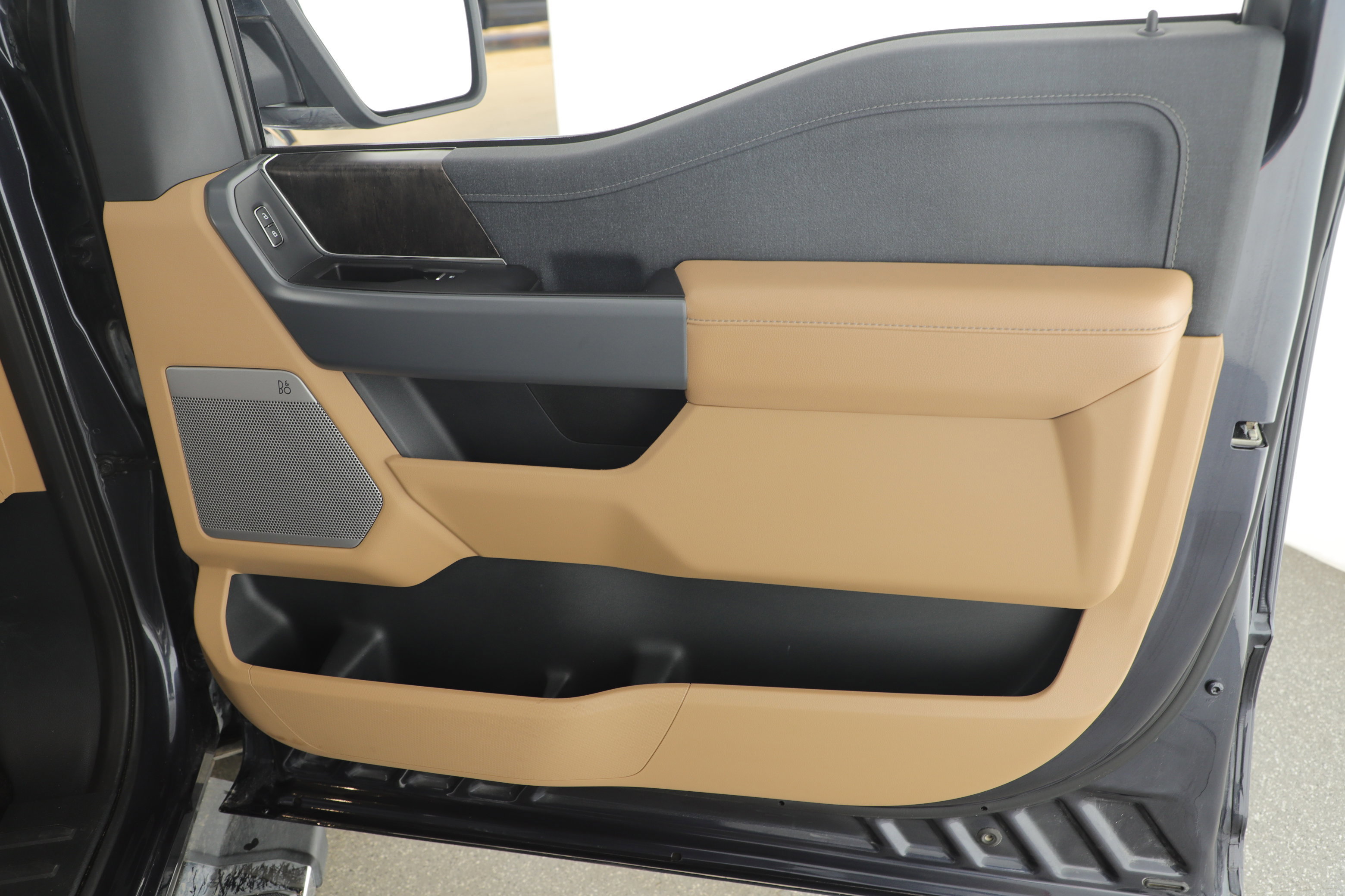 Certified 2021 Ford F150 Lariat w/ Equipment Group 502A High image 8