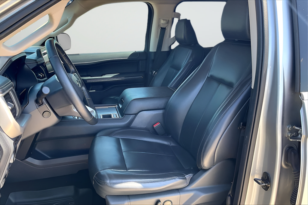 Certified 2022 Ford Expedition XLT RWD image 17