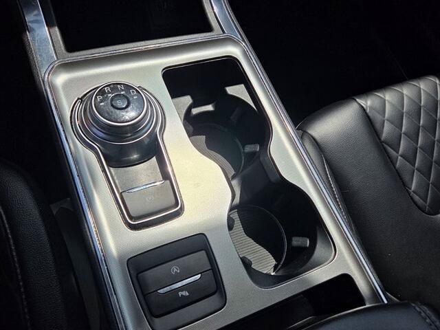 Certified 2024 Ford Edge Titanium AWD/4WD image 24