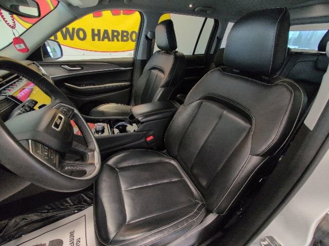 Used 2023 Jeep Grand Cherokee Limited AWD/4WD image 12