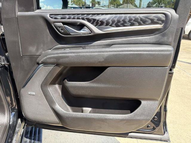Used 2023 GMC Yukon XL Denali RWD image 18