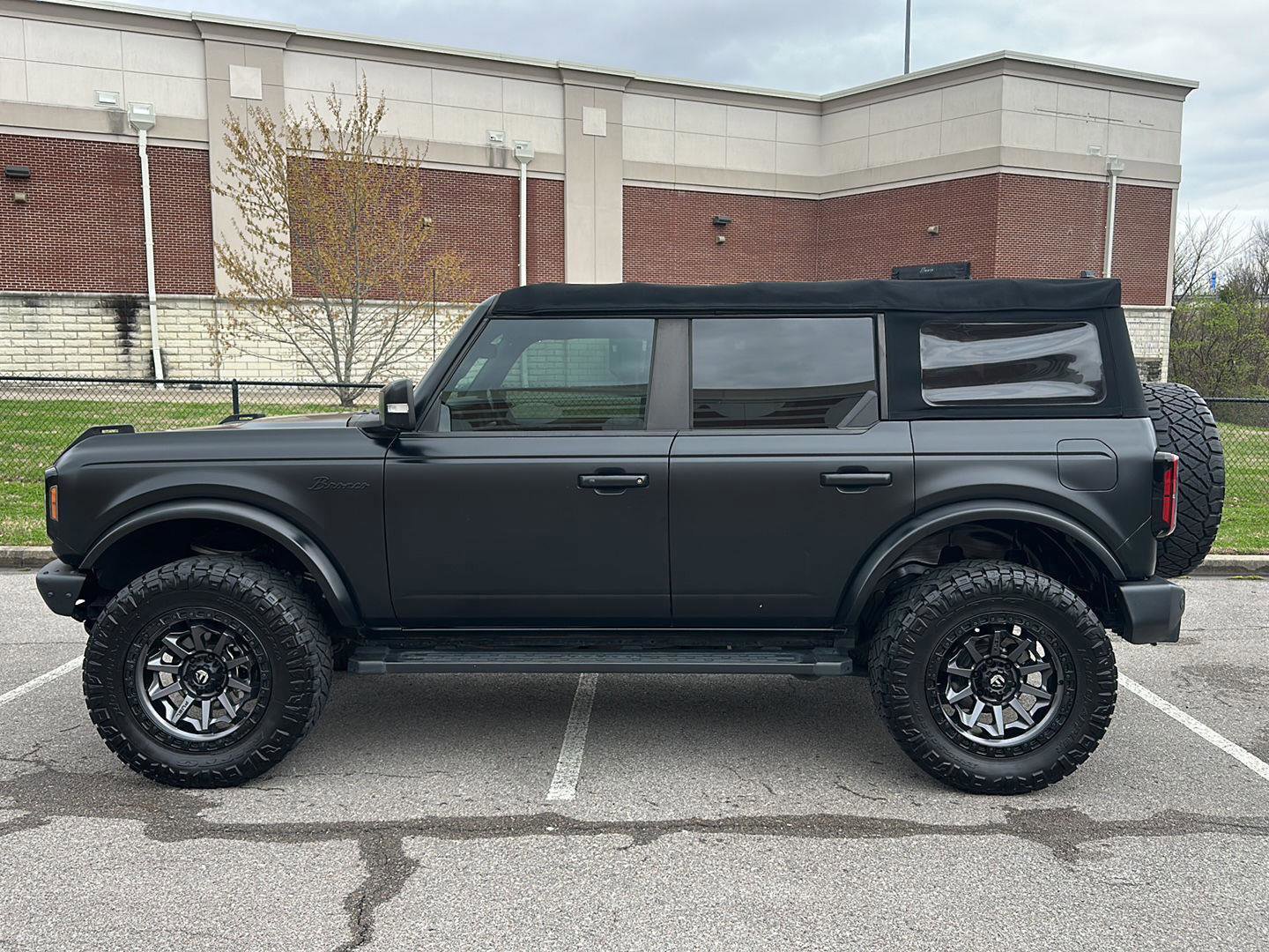 Certified 2021 Ford Bronco Outer Banks image 2
