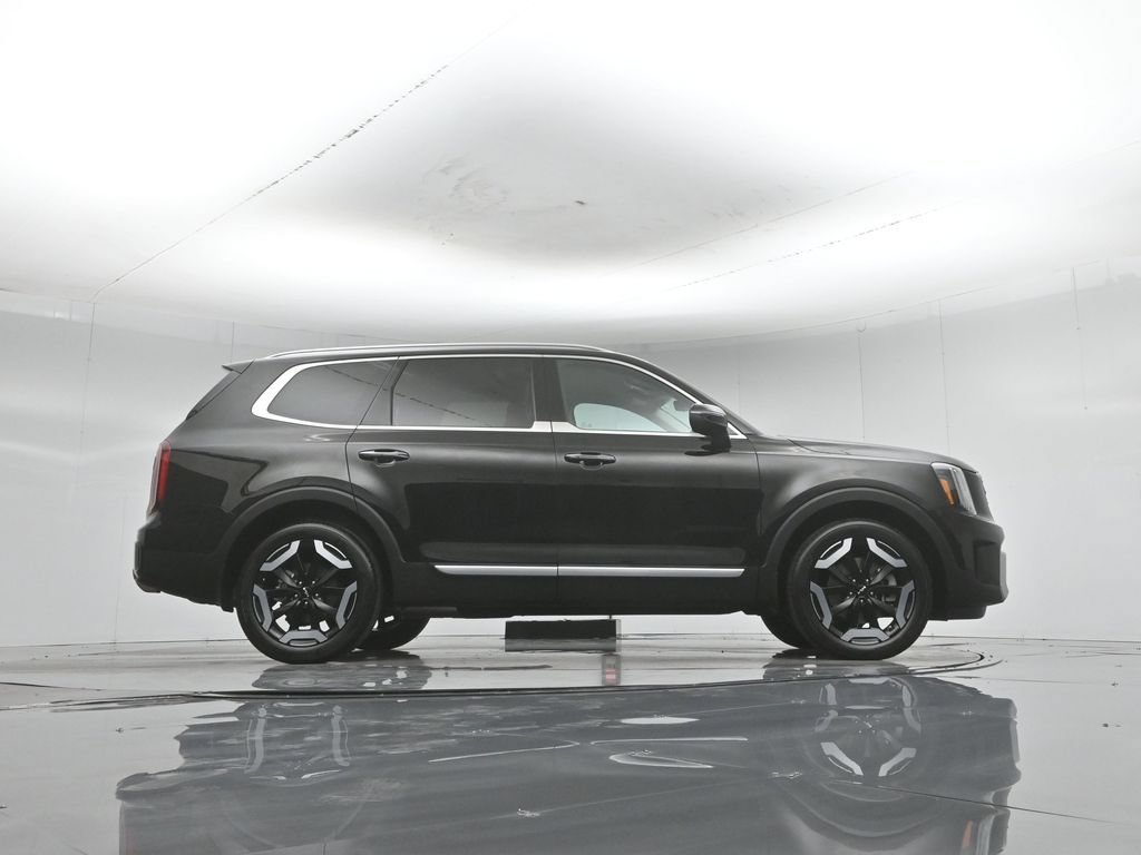 Used 2024 Kia Telluride S FWD image 53
