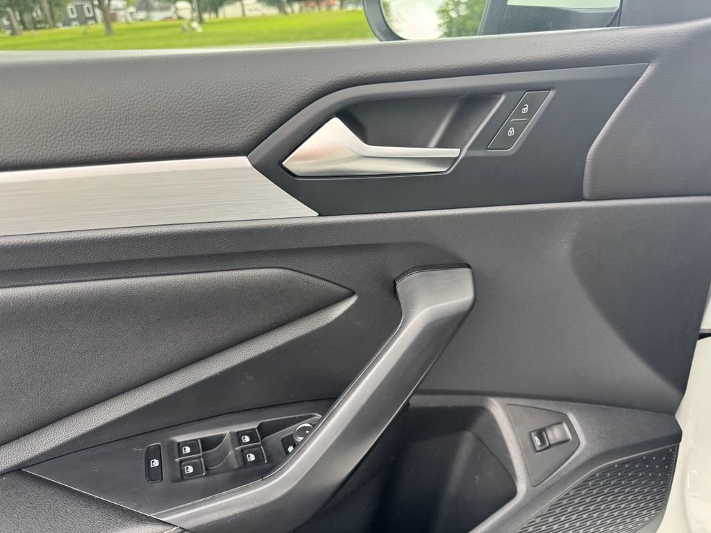 Used 2025 Volkswagen Jetta S FWD image 3