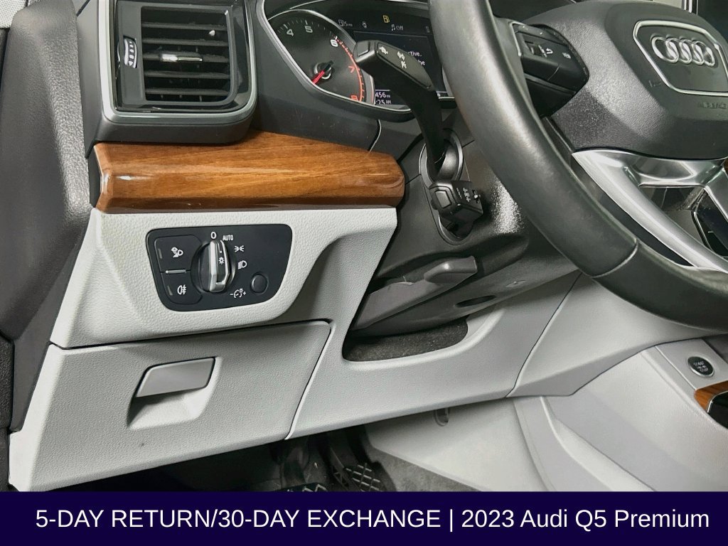 Used 2023 Audi Q5 2.0T Premium w/ Convenience Package AWD/4WD image 12