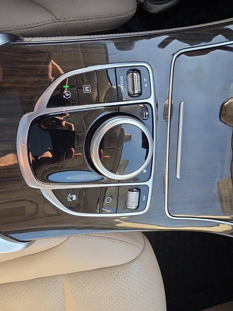 Used 2019 Mercedes-Benz GLC 300 4MATIC image 21