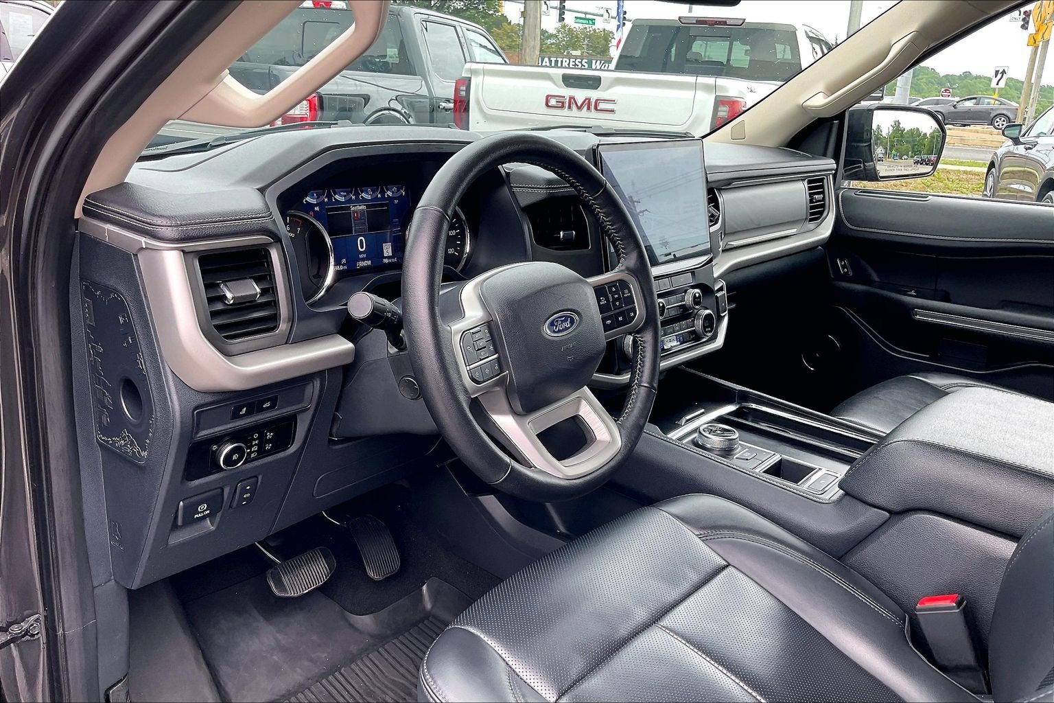 Certified 2024 Ford Expedition XLT RWD image 12