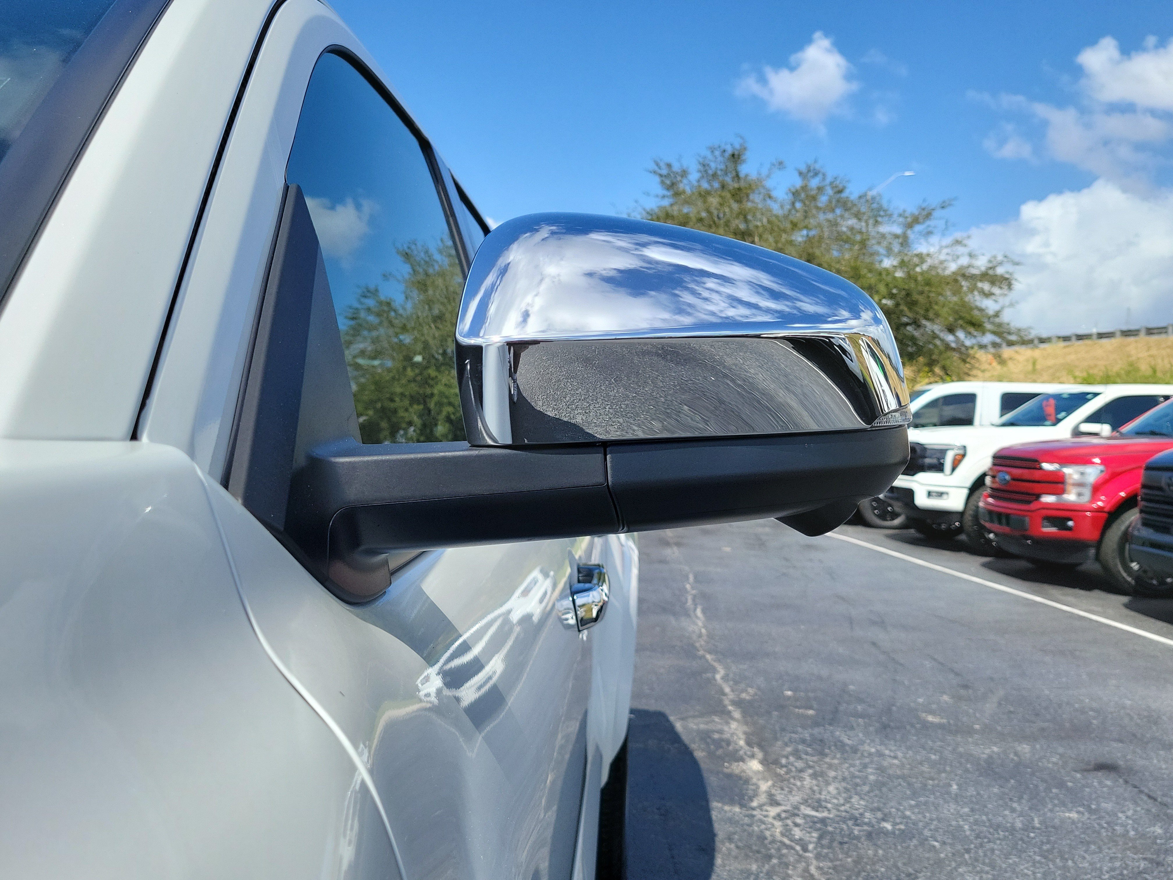 Used 2026 Toyota Tacoma Limited AWD/4WD image 4