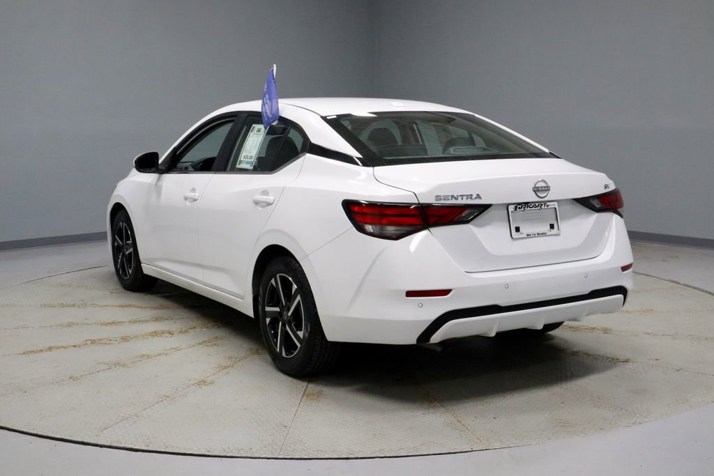 Used 2024 Nissan Sentra SV image 7