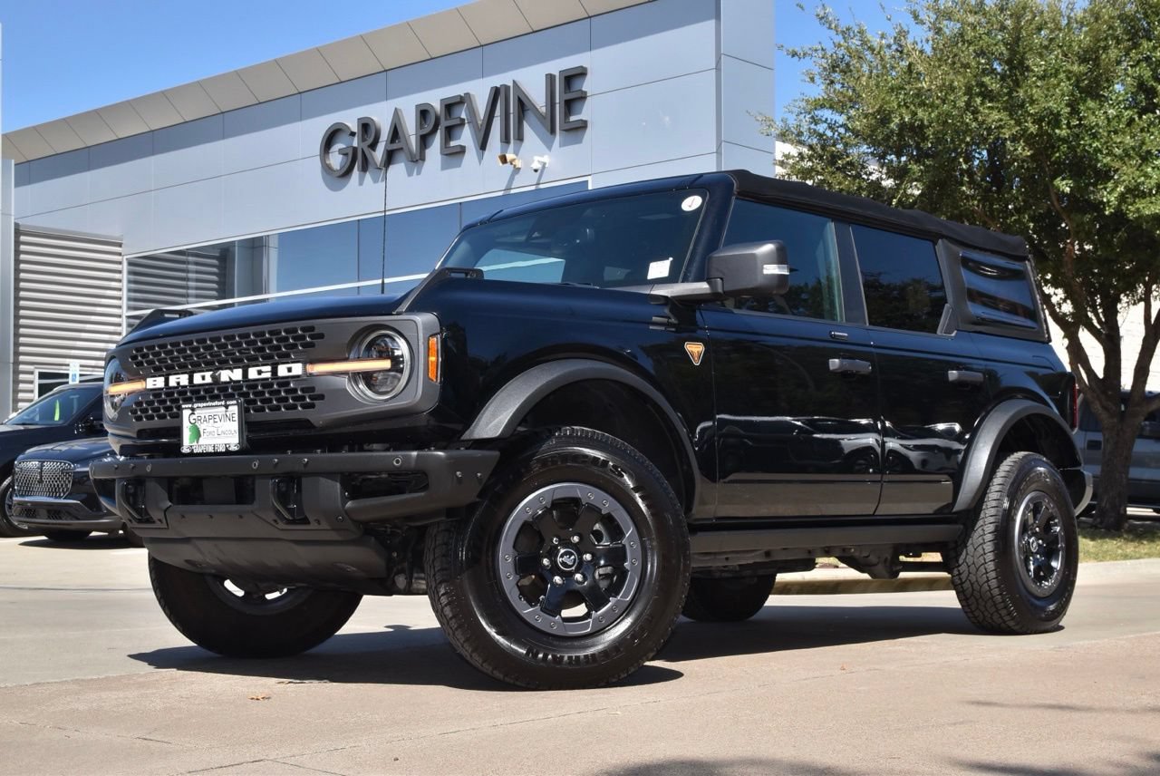 Certified 2022 Ford Bronco Badlands AWD/4WD image 2