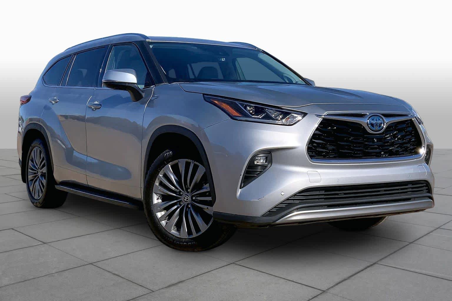 Used 2020 Toyota Highlander Platinum AWD/4WD image 4