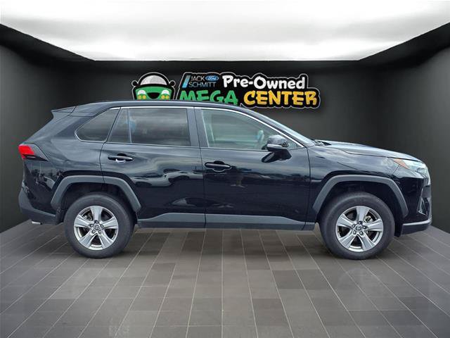 Used 2025 Toyota RAV4 XLE AWD/4WD image 23