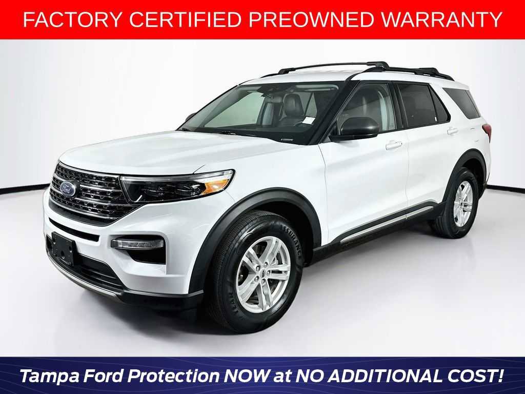 Certified 2021 Ford Explorer XLT w/ Equipment Group 202A AWD/4WD image 1