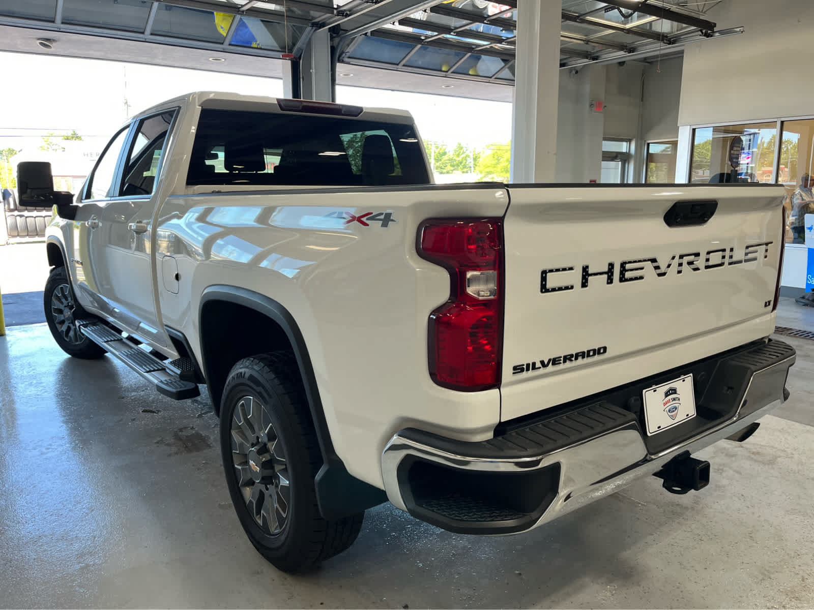 Used 2024 Chevrolet Silverado 2500 LT w/ Convenience Package AWD/4WD image 7