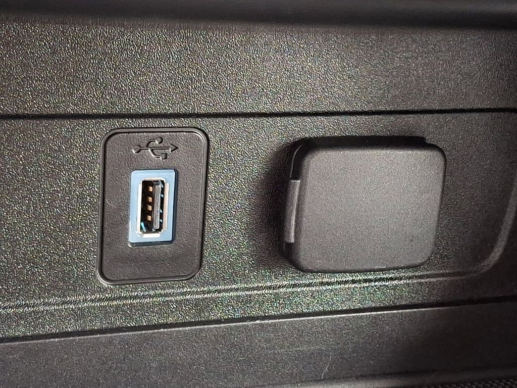 Certified 2018 Ford Escape SE w/ SE Sync 3 Package image 24