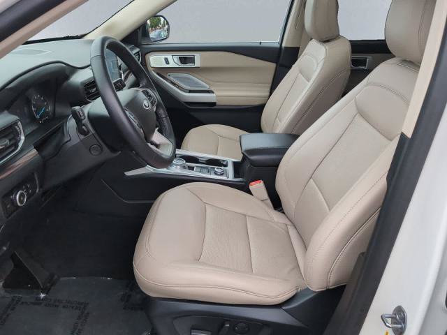 Certified 2024 Ford Explorer Limited w/ Limited Technology Package AWD/4WD image 11